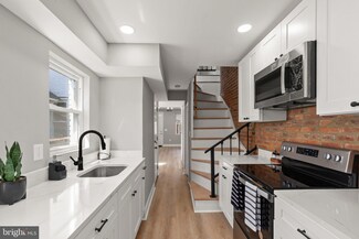 533 S Chapel St, Baltimore, MD 21231