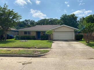 203 N Longacre Ln, Dallas, TX 75217