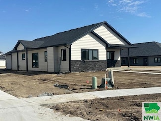 323 Wilder Rd, Vermillion, SD 57069
