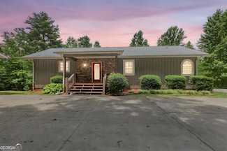 6704 Morgan Dr, Young Harris, GA 30582