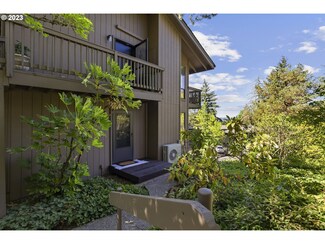 7502 SW Barnes Rd Unit C, Portland, OR 97225