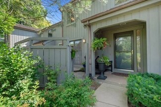 163 Shoreline Rd, Lake Barrington, IL 60010