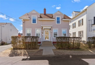 17 E Earle St, Cumberland, RI 02864