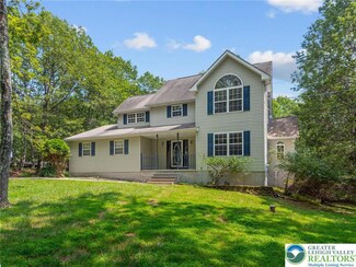 1405 Grand Mesa Dr, Effort, PA 18330