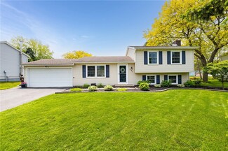 343 Squire Dale Ln, Rochester, NY 14612