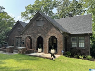 426 Poinciana Dr, Birmingham, AL 35209