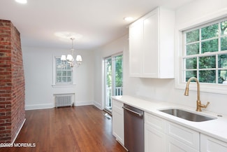 8 1st St, Fair Haven, NJ 07704