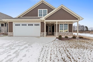 895 Black Swan Dr, Menasha, WI 54952