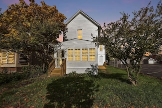 292 E Barthman Ave, Columbus, OH 43207