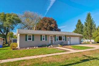 423 Willow St, Arena, WI 53503