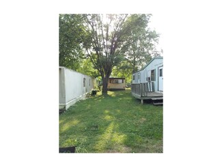 202 S May St, Dearborn, MO 64439