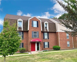 93 Heather Ridge Unit 93, Shelton, CT 06484