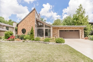 908 Claremont Dr, Downers Grove, IL 60516