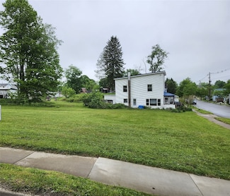 92 S Main St, Union City, PA 16438