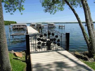 444 White Oaks Ct, Green Lake, WI 54941