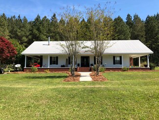 986 Carnes Rd, Wiggins, MS 39577