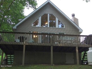5 Oak Ln, Lake Ariel, PA 18436