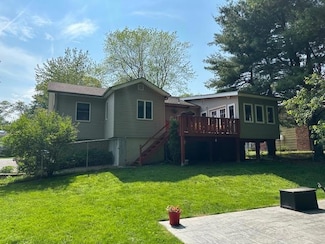 8 Dara Ln, Wappingers Falls, NY 12590
