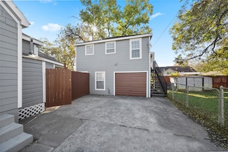 906 Gale St Unit A, Houston, TX 77009