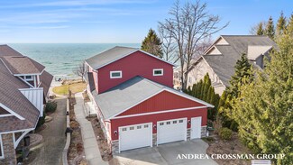 5907 Lakeshore Dr, West Olive, MI 49460