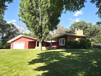 5693 16th Ave SE, Saint Cloud, MN 56304