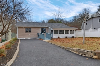 42 Smith St, Blairstown, NJ 07825