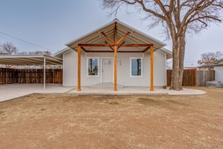 709 3rd St, Abernathy, TX 79311