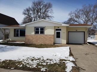 708 N Main St, Groton, SD 57445