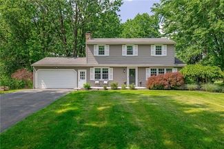 75 Wheatstone Cir, Fairport, NY 14450