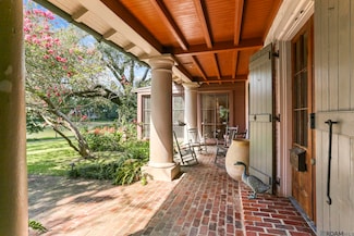 2603 E Lakeshore Dr, Baton Rouge, LA 70808