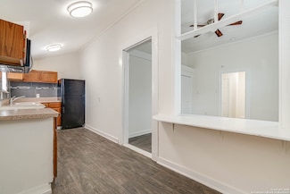 3430 S Flores St Unit 4, San Antonio, TX 78204
