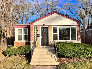 12537 S Throop St, Calumet Park, IL 60827