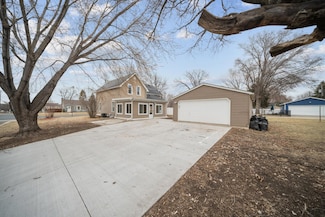 506 3rd Ave E, Shakopee, MN 55379