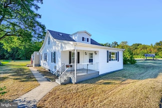 212 N Marlyn Ave, Essex, MD 21221