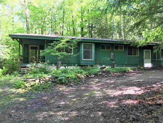 57 Moore Rd, East Arlington, VT 05252