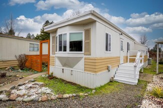 111 Briarwood Way, Grants Pass, OR 97526