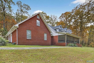 7668 Owls Hollow Rd, Gadsden, AL 35901