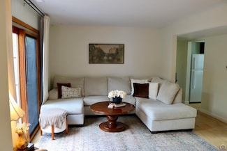 5440 SW 12th Terrace Unit 2, Topeka, KS 66604