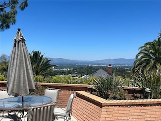 16347 Mandalay Dr, Encino, CA 91436