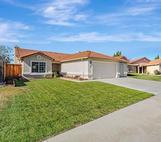 1960 Glarner St, Hollister, CA 95023