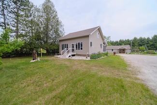 3750 River Rd, Manistee, MI 49660