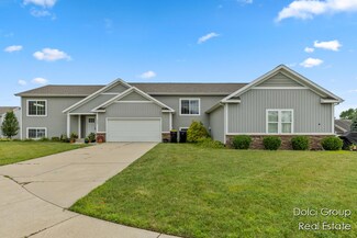 3126 Shooks Dr, Hudsonville, MI 49426