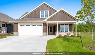 895 Black Swan Dr, Menasha, WI 54952