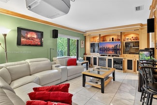 15010 Dunbarton Place, Hialeah, FL 33016