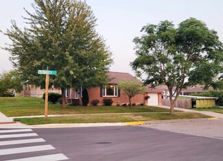 502 8th St, Baraboo, WI 53913
