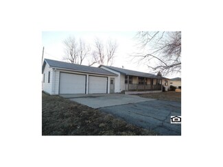 103 Oak St, Winchester, KS 66097