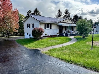 3058 W Alexander Rd, Valley Grove, WV 26060