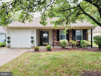 9 Fireside Cir, Columbus, NJ 08022