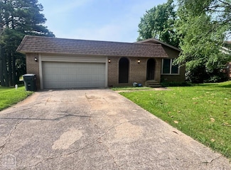 905 Locust Dr, Jonesboro, AR 72401