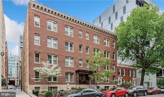 1121 24th St NW Unit 310, Washington, DC 20037
